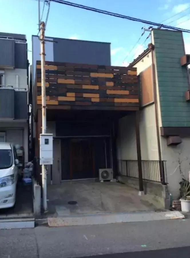 Sakura House Terrace: Convenient Dekijima Stay Near USJ Osaka
